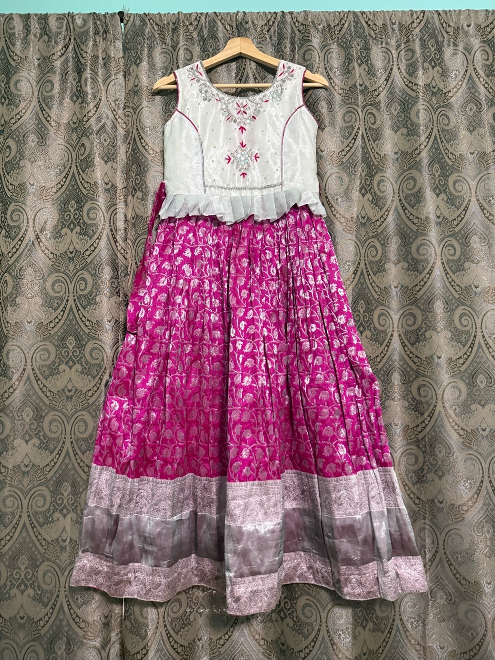 Big girls Indian long gown - Picture 3 of 5